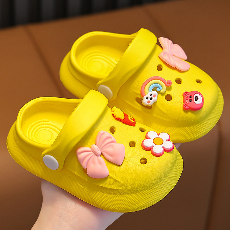 Baby hot sale yellow crocs