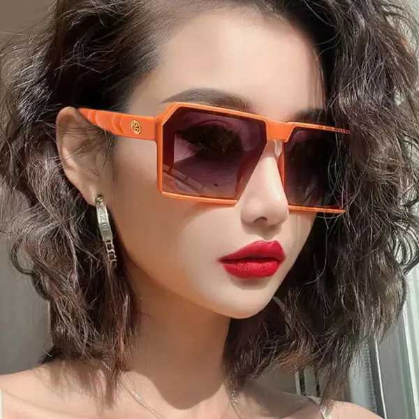 Women Fashion Heart Shape Frame Sunglasses