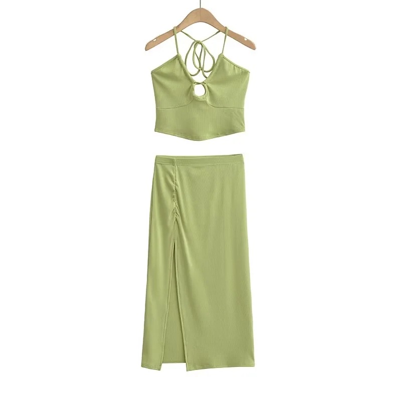 ★MOHAN★ RTR ROUND HEMLINE CROP TOP _3COLORS River Embellished Racer Neck Crop Top in Aqua | Oh Polly