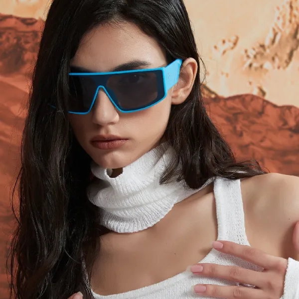 Women Fashion Heart-Shaped Plastic Rhinestone Sunglasses