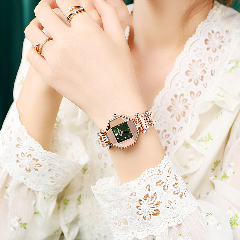 Wholesale Women Fashion Square Alloy Versatile Small Dial Wholesale Women Fashion Square Alloy Versatile Small Dial