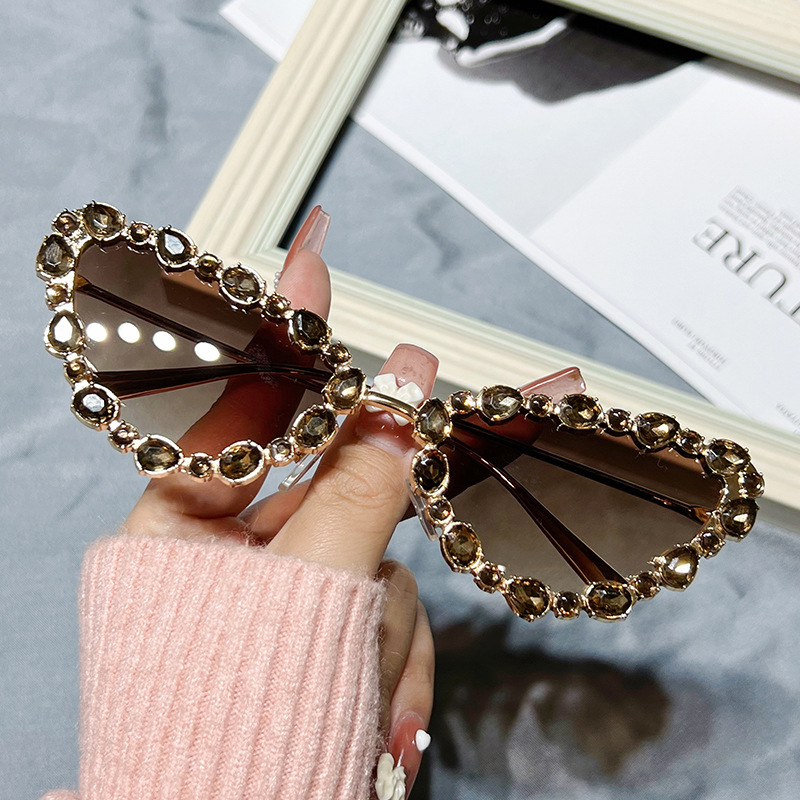 Wholesale Women Fashion Metal Geometric Triangle Cat Eye