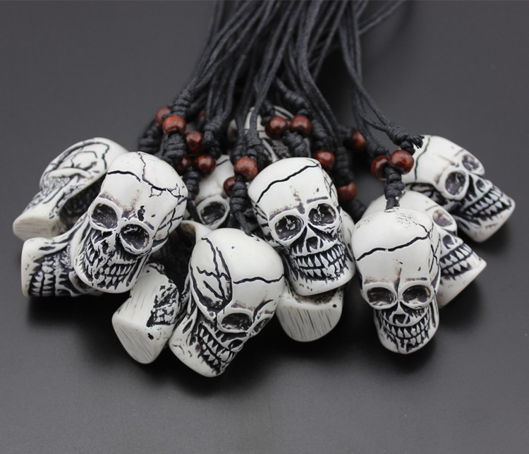 Wholesale Unisex Fashion Vintage Imitation Bone Carved Skull