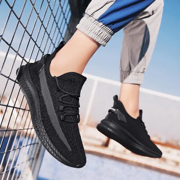 Men Casual Lightweight Breathable Mesh Sneakers