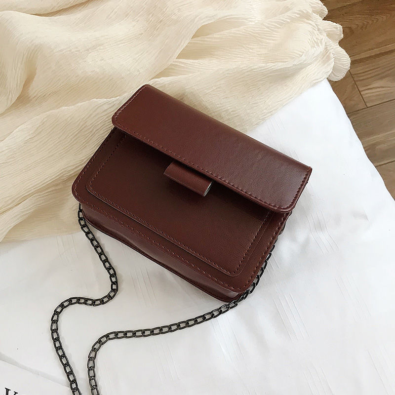 Wholesale Women Fashion Casual Ivy Solid Color PU Chain One