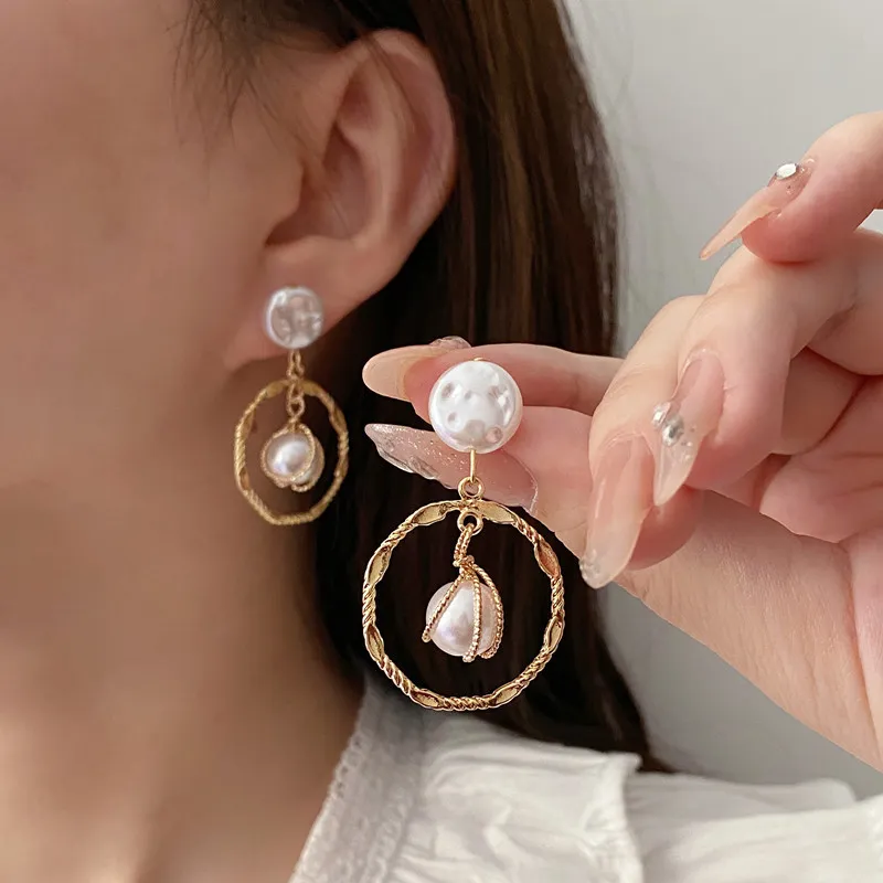 Women Fashion Imitation Pearls Geometric Dangle Earrings