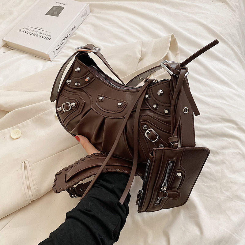 Wholesale Women Fashion Punk Solid Color PU Rivets Zipper Wholesale Women Fashion Punk Solid Color PU Rivets Zipper