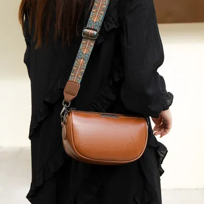 Women Fashion Casual PU Solid Color Zipper Crossbody Mini Saddle Bag
