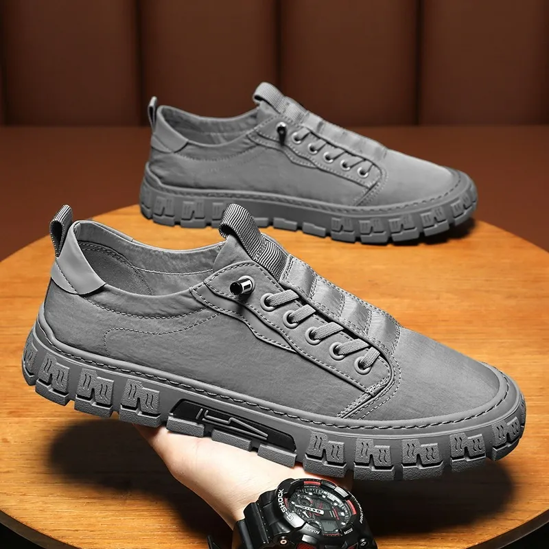 Men Casual Lightweight Breathable Low Top Sneakers