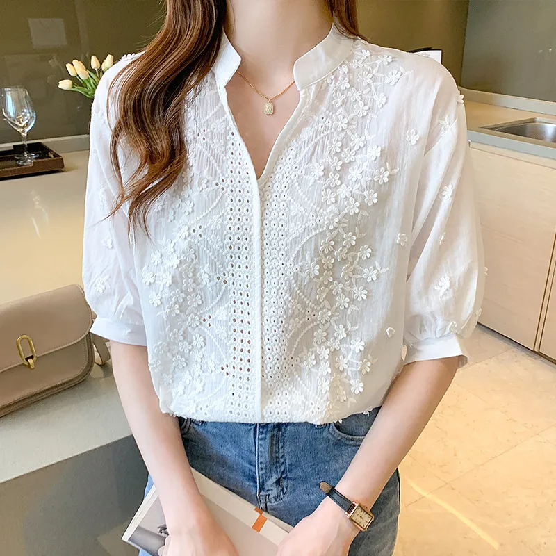 Women Fashion Short Sleeve Embroidery Flower Solid Color T-Shirt Top