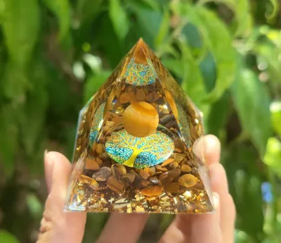 Pyramid Crystal Resin Glue Drop Ornament Home Decoration Handmade