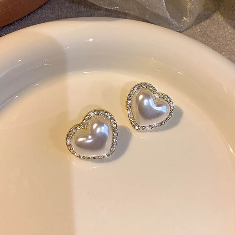 ☆TATIANA☆ Color Trim Heart Pearl Earrings EC1908 Tatiana Pearl Earrings