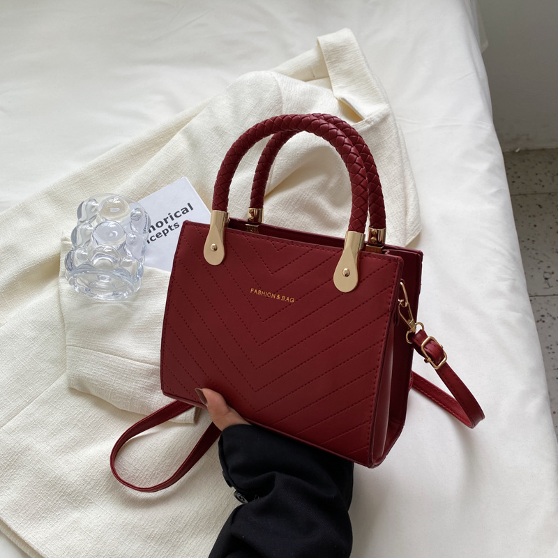 Wholesale Women Fashion Retro Solid Color Diamond Line