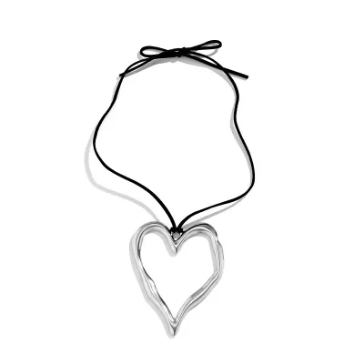 Women Fashion Exaggerated Heart Pendant Clavicle Chain Necklace