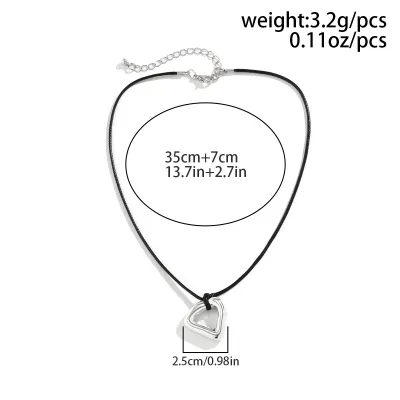 Women Fashion Exaggerated Heart Pendant Clavicle Chain Necklace