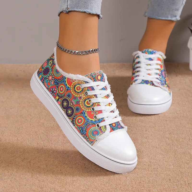 Wholesale Women Fashion Plus Size Tiny Flower Graffiti Round Toe Breathable  Canvas Flat Sneakers