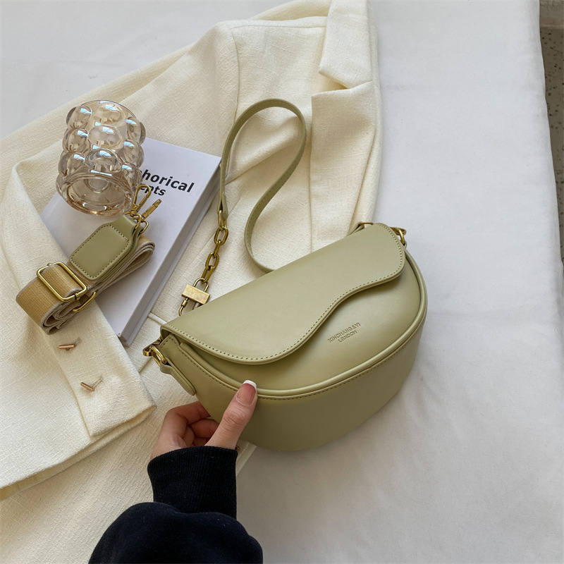 【SATIIIZ】Toric Nylon Short-Sleeved Wind Zip-Up Wholesale Women Fashion Flap Zipper PU Shoulder Saddle Bag