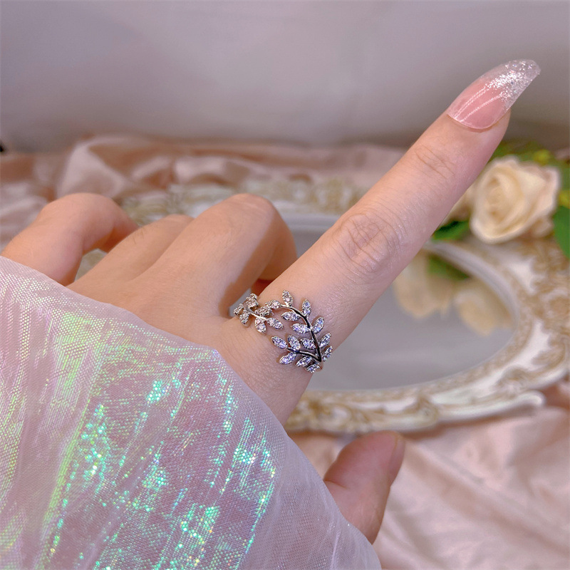 Wholesale Women Fashion Simple Butterfly Rhinestone Pearl Ring