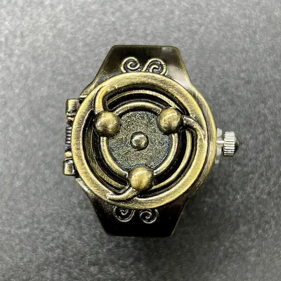 Unisex Fashion Creative Retro Flip Quartz Mini Ring Watch Stainless Steel Leisure Round