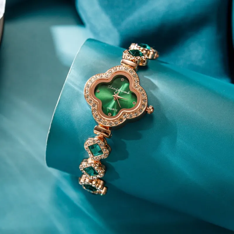 Women Fashion Rhinestone Four-Leaf Clover Quartz Watch