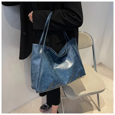 Women Fashionable Large Capacity PU Tote Shoulder Bag