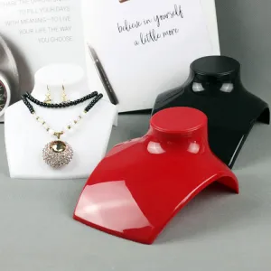 Soporte de exhibición plástico de los pendientes del collar del modelo del cuello del retrato del mostrador de la ventana