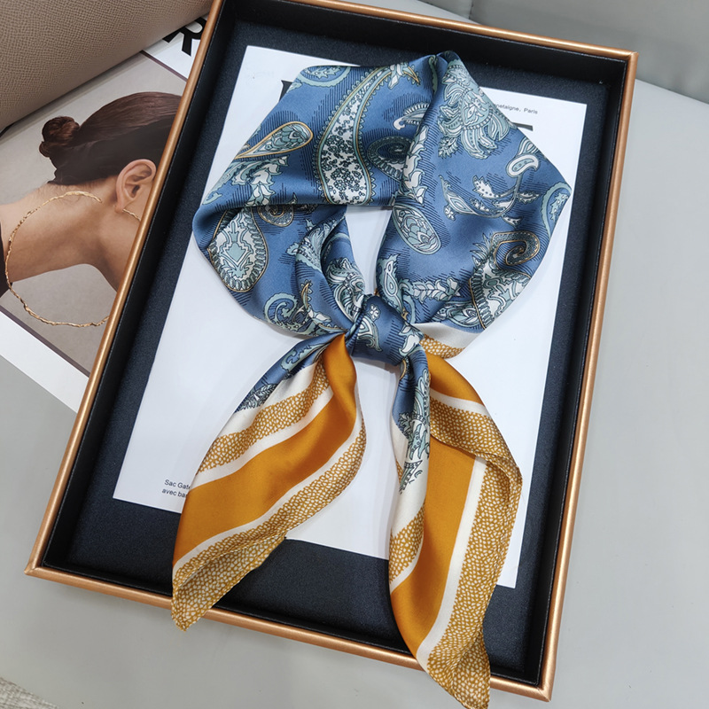 【TATIANA】Mini Dot Square Silk Scarf シルク100% s-l1200.jpg