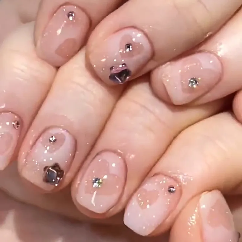 Women Simple Pink Heart Rhinestone Short Wearing Fake Nails