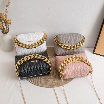 Women Fashion Solid Color Square Chain Crossbody Bag with Indentation
