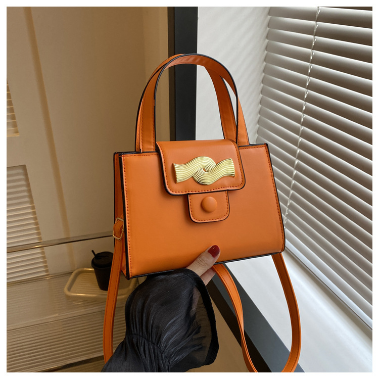 Wholesale Women Fashion Solid Color Flap Metal Trim Large