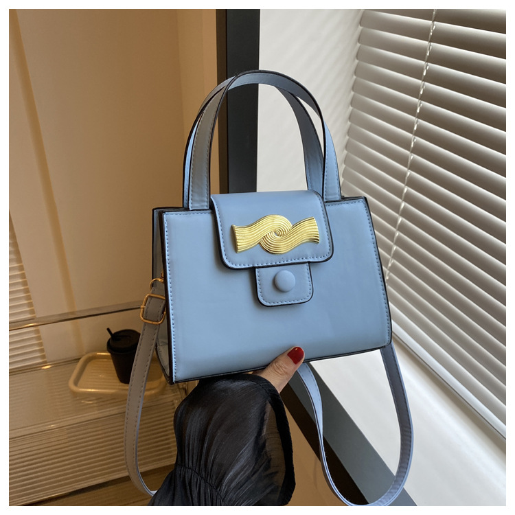 Wholesale Women Fashion Solid Color Flap Metal Trim Large