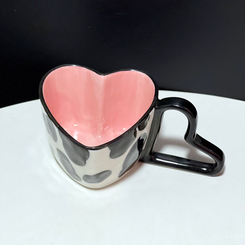 Wholesale y2k Creative Heart Handle Hand-Painted Stripe Wholesale y2k Creative Heart Handle Hand-Painted Stripe