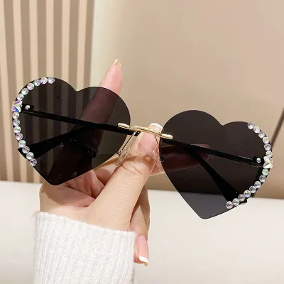 Women Fashion Multicolor Heart-Shaped Rhinestone Sunglasses