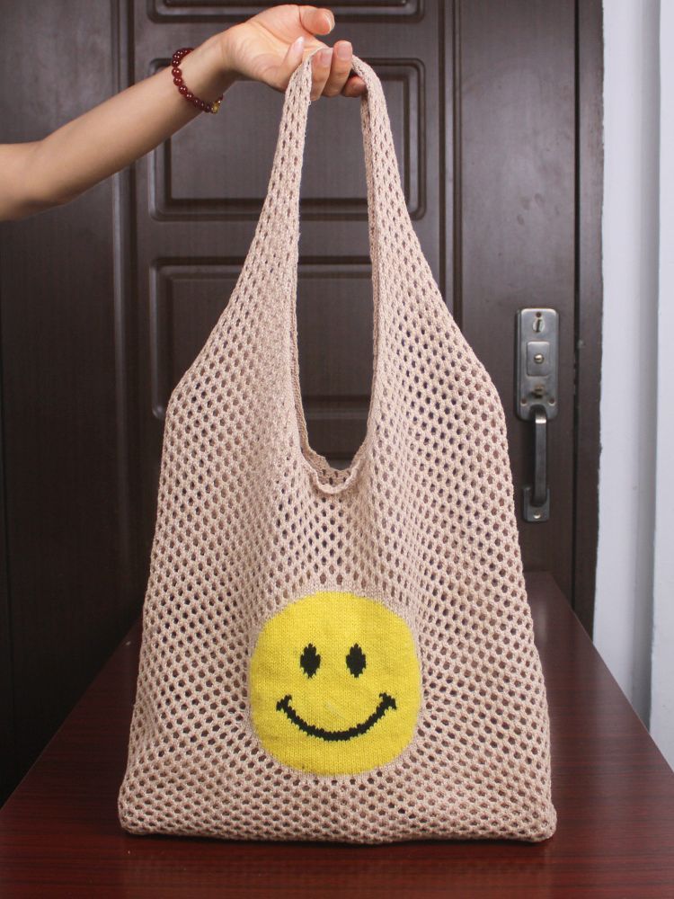 Appliquéd shoulder bag - Black/SmileyWorld -Kids | H&M IN