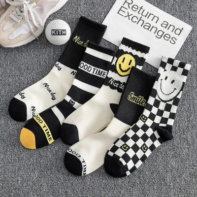 10pcs Women Fashion Black White Smiley Face Cotton Socks