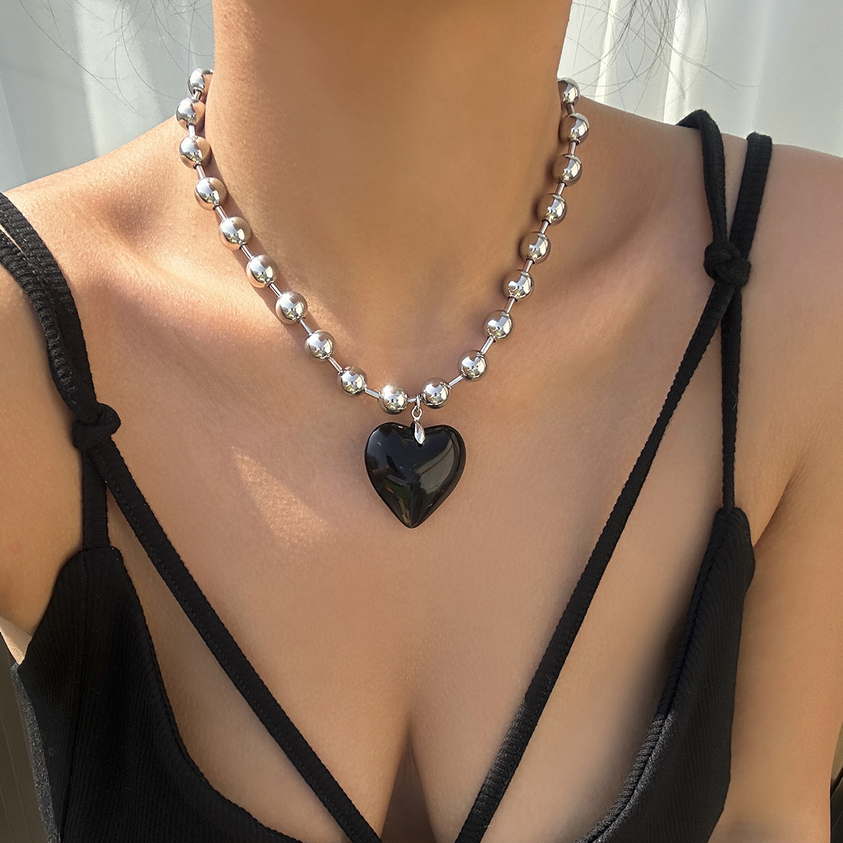 Wholesale Valentine Simple Heart Necklace