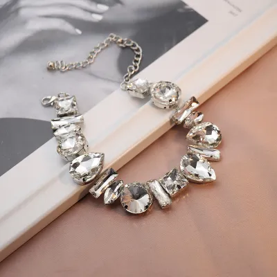 Women Fashion Exaggerated Large Rhinestone Alloy Geometric Necklace