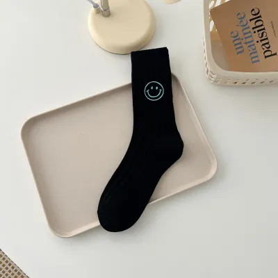 Women's Embroidered Smiley Solid Color Cotton Socks