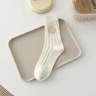 Women's Embroidered Smiley Solid Color Cotton Socks