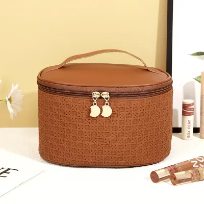 Urban Simplicity Plaid PU Leather Toiletry Bag for Travel Makeup Storage