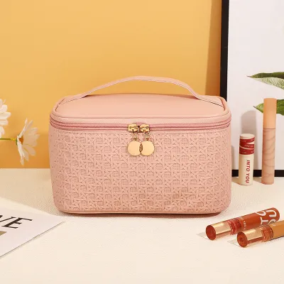 Urban Simplicity Plaid PU Leather Toiletry Bag for Travel Makeup Storage
