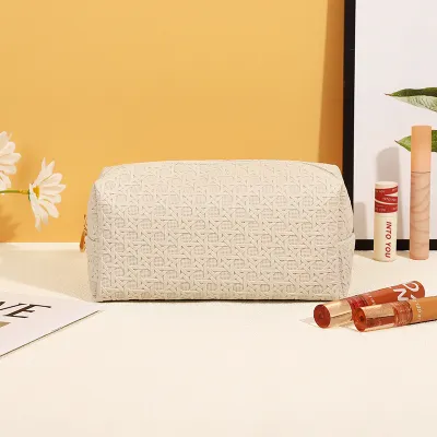 Urban Simplicity Plaid PU Leather Toiletry Bag for Travel Makeup Storage