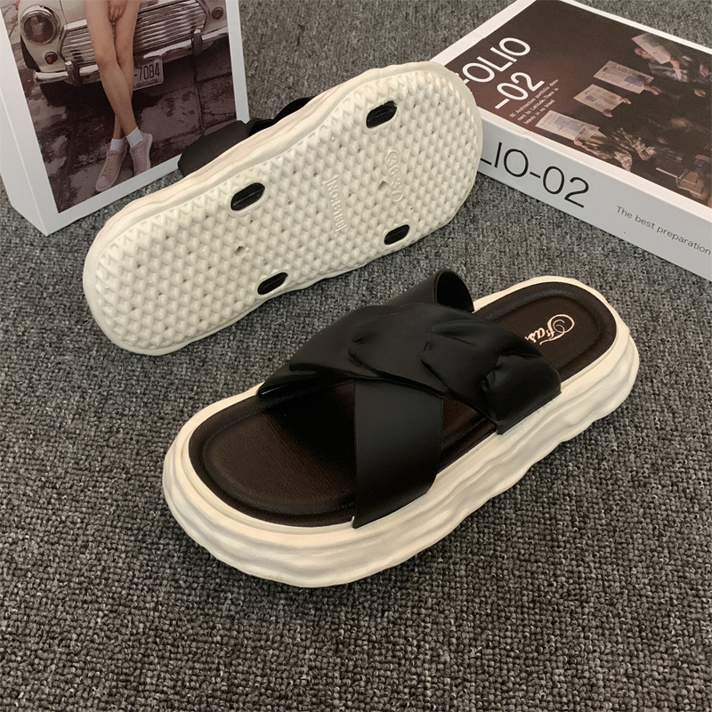 Wholesale Women Fashion Casual Plus Size Cross Thick-Soled