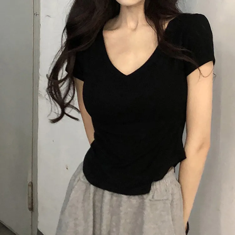 Women's Casual Slim Fit V-Neck Short Sleeve T-Shirt in Solid Color
