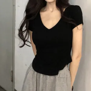 Women's Casual Slim Fit V-Neck Short Sleeve T-Shirt in Solid Color