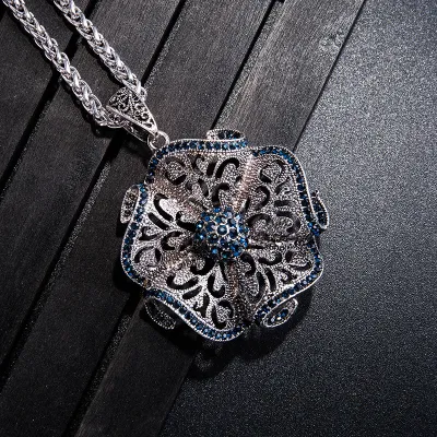 Women Fashion Vintage Hollow Floral Rhinestone Long Necklace