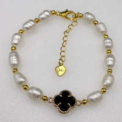 St.Patrick Day Women Fashion Freshwater Pearl Four-Leaf Clover Beaded Bracelet