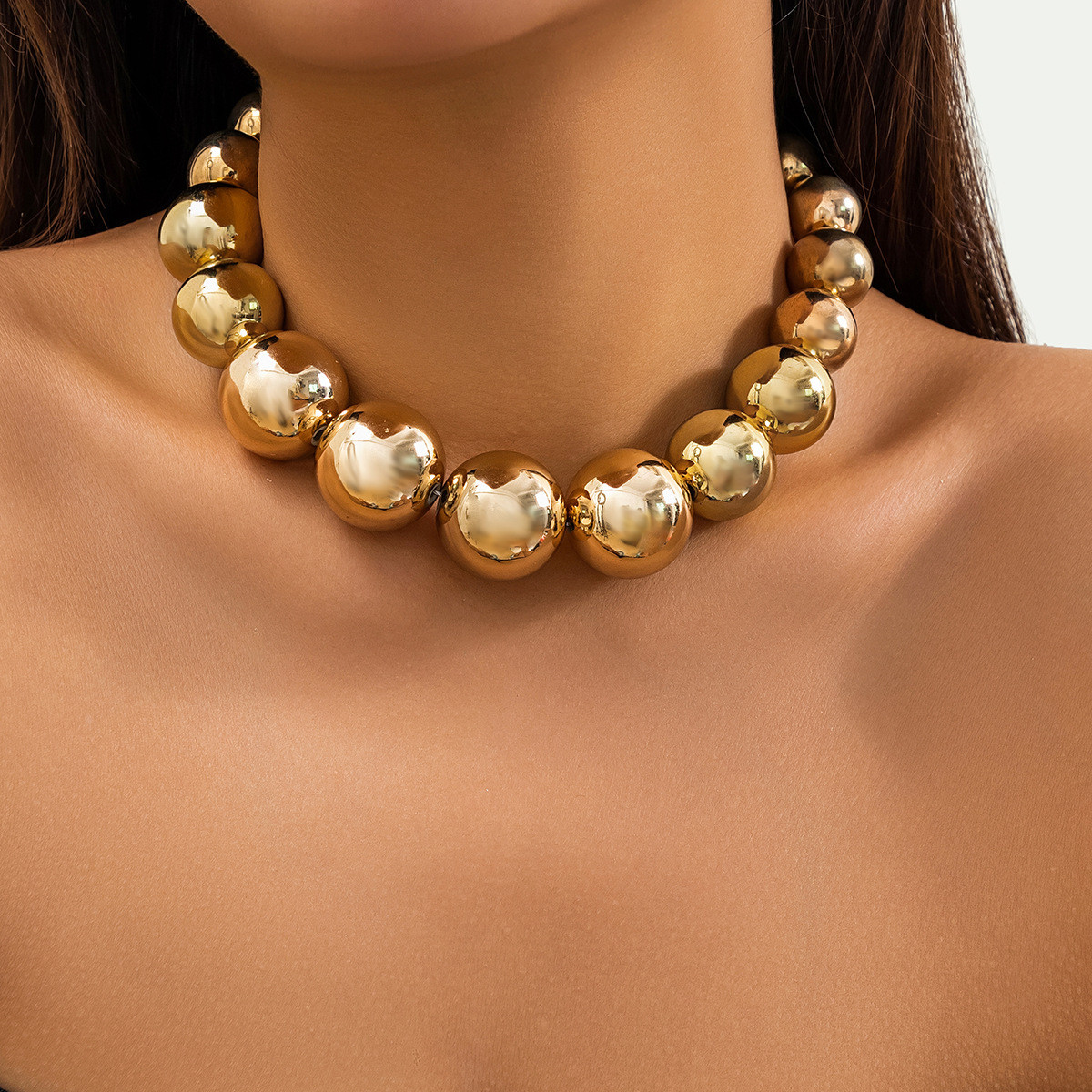 Wholesale Women Fashion Exaggerated Beaded Big Heart Beaded