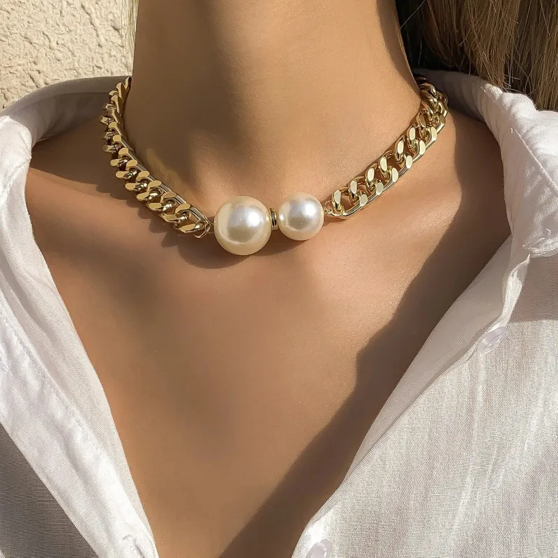 Women's Fashion Thick Chain Imitation Pearl Necklace