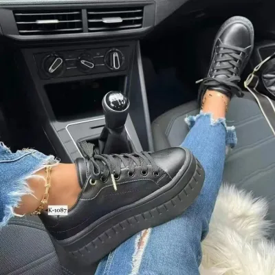 Women Casual Solid Color Plus Size Thick-Soled Lace Up Sneakers